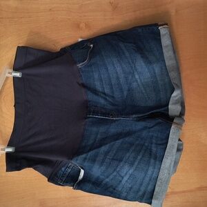 Old Navy OG Straight Full Panel Maternity Shorts Size 20